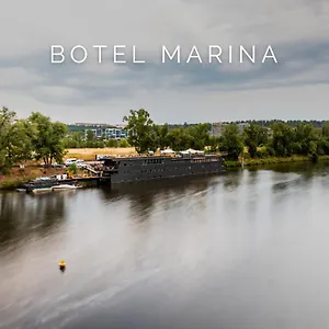 Marina Hotel en barco Praga